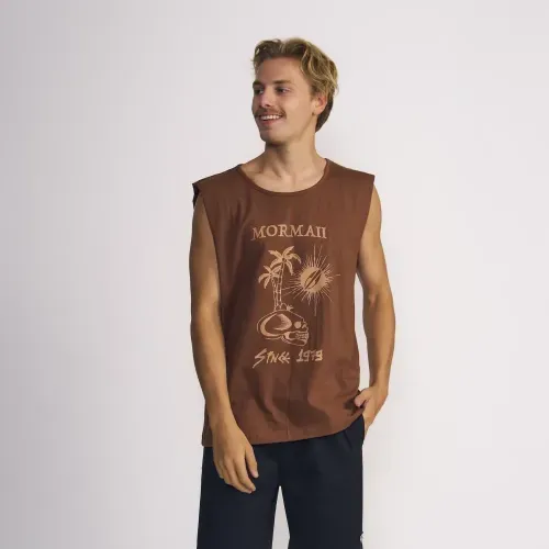 Polera Masculina Sin Mangas Color Solido Con Estampado Frontal Al Tono Cafe